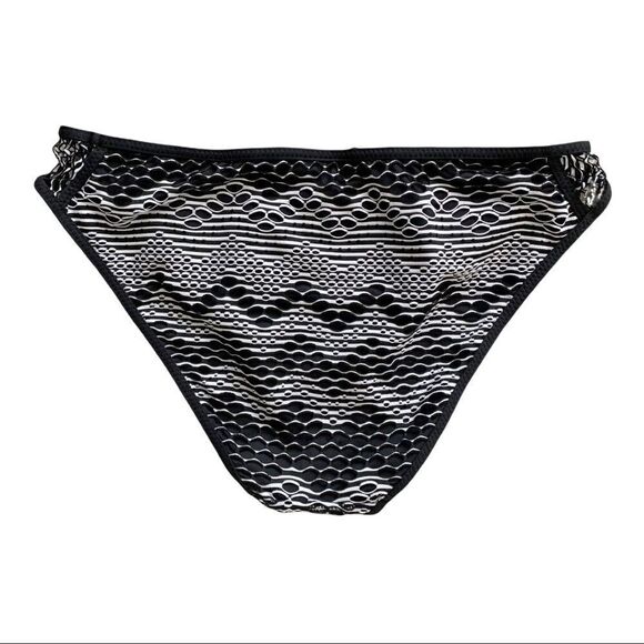 BECCA Reveal Hipster Bikini Bottoms! - Picture 7 of 8